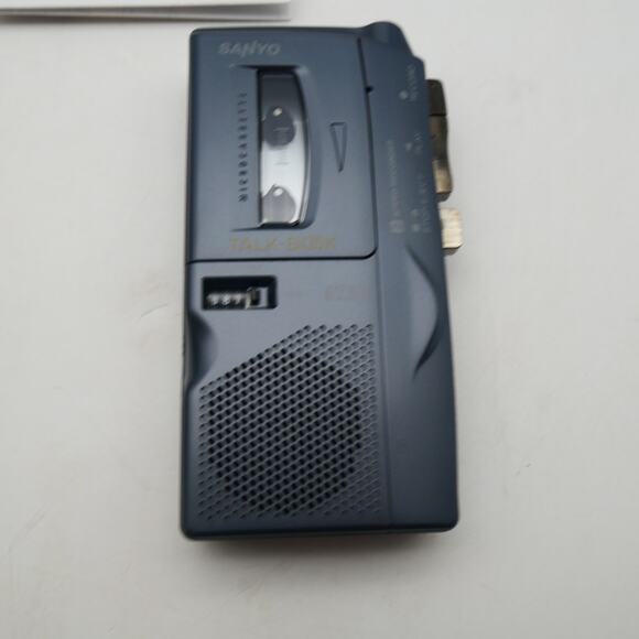 NEW Sanyo TRC 680MC Microcassette Recorder Tested and Complete - Picture 8 of 15
